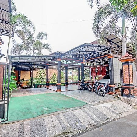 Spot On 91337 Pandu Homestay Klaten Wonogiri Buitenkant foto