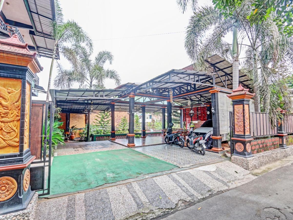 Spot On 91337 Pandu Homestay Klaten Wonogiri Buitenkant foto