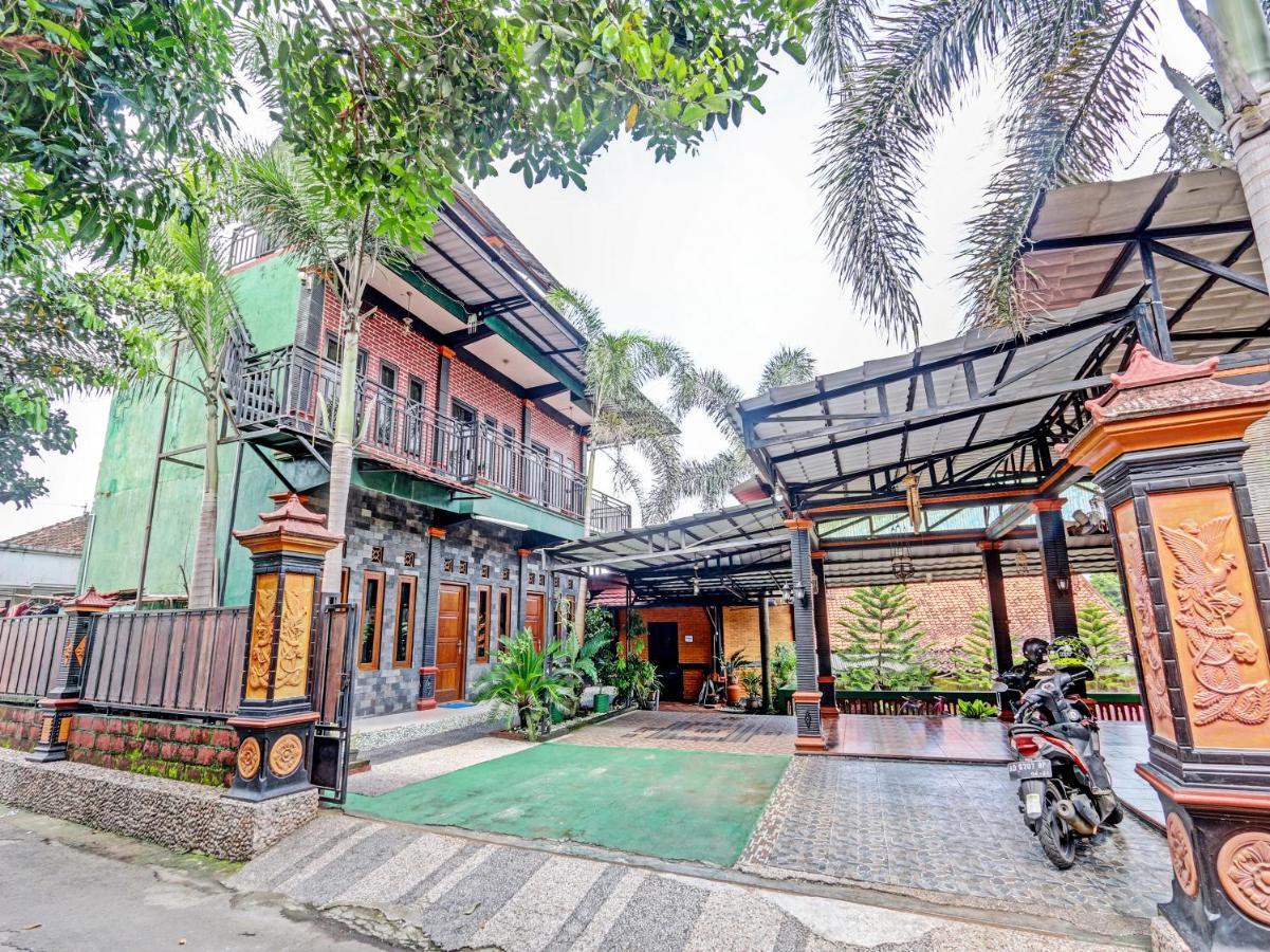 Spot On 91337 Pandu Homestay Klaten Wonogiri Buitenkant foto