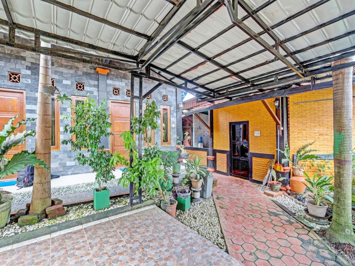 Spot On 91337 Pandu Homestay Klaten Wonogiri Buitenkant foto
