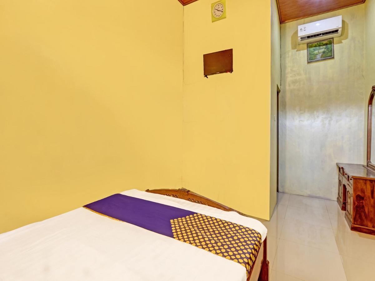 Spot On 91337 Pandu Homestay Klaten Wonogiri Buitenkant foto